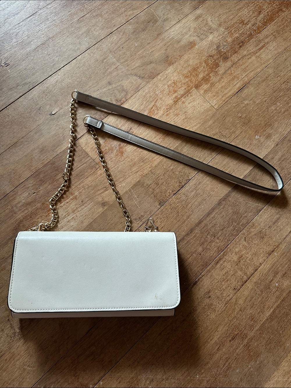 Women’s Cream Crossbody Chain Shoulder Bag